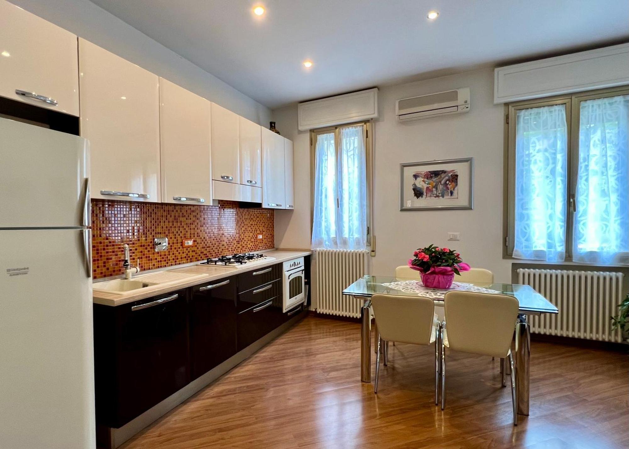 Charming Apartment Near Saragozza 博洛尼亚 外观 照片